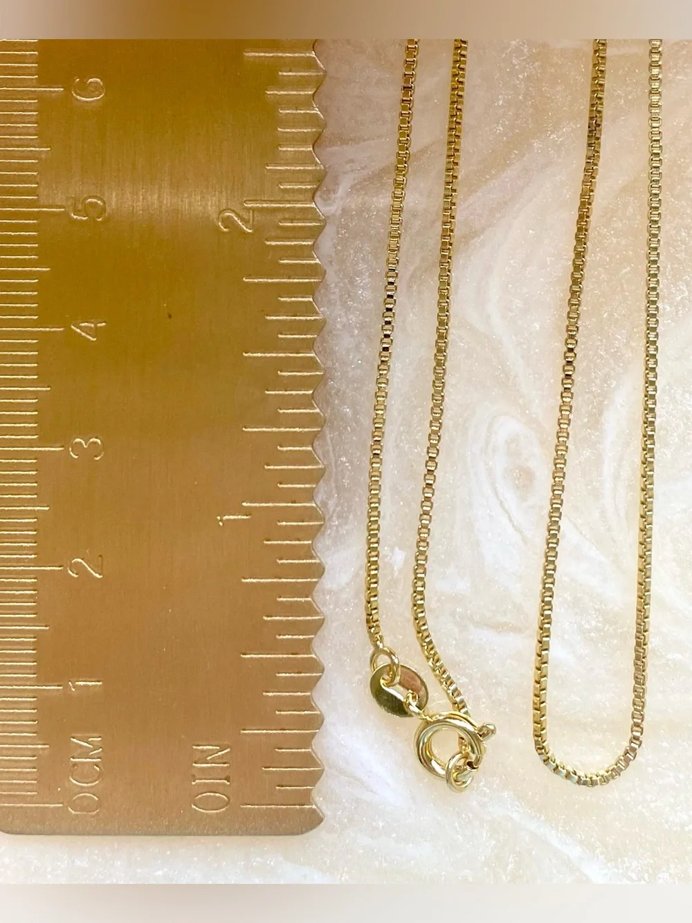 N/A elegant gold